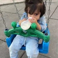 پرستار کودک مادریار نگهداری کودک