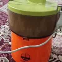 آبمیوه گیری و آب هویچ گیری mozART