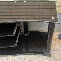 زیر تلویزیون شیشه ای