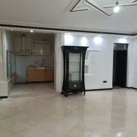 دو واحد ویلایی در یک حیاط