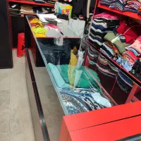 ویترین مغازه