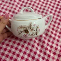 قندان چینی بزرگ|ظروف سرو و پذیرایی|رشت, گلباغ نماز|دیوار