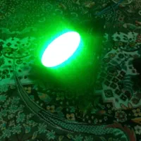 یک عدد پرژکتور خیلی خیلی قوی رنگ سبزسالم