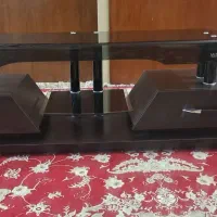 دوچرخه. میز تلویزیون.  ویترین سالم وتمیز.