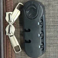 چمدان برزنتی چهار چرخ با دوخت بسیار محکم و تمیز|کیف، کفش، کمربند|مشهد, هفده شهریور|دیوار