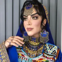 میکاپ شنیون عروس و همراهی|خدمات آرایشگری و زیبایی|مشهد, ایثار|دیوار