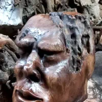 مجسمه تمام چوب