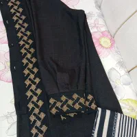 دو عدد مانتو|لباس|اهر, |دیوار