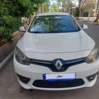 رنو فلوئنس تمیز و کم کار