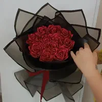 دسته گل رز روبانی به مناسبت روز مادر