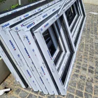 کارگرماهردرب و پنجره دوجداره