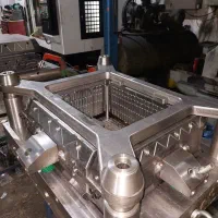 استخدام تعدادی نیرو جهت کار در کارخانه قالبسازی