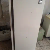 یخچال قدیمی بدون تعمیر بدون