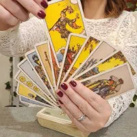 فال شیرازی/تاروت قهوه/آیینه ببین/شمع تراپی/تماس