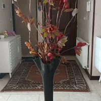 گل مصنوعی با گلدان