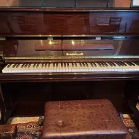 پیانو اگوستیک برند برگمولر رنگ خاص ماهگونی|پیانو، کیبورد، آکاردئون|رامسر, |دیوار