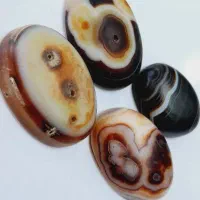 سنگ سلیمانی|کلکسیون اشیاء عتیقه|اهواز, زرگان|دیوار