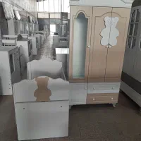 کمد ۳ درب و تخت نوزاد گهواره ای سیسمونی بچه کودک|تخت و صندلی بچه|مشهد, شهرک امام هادی (شهرک غرب)|دیوار