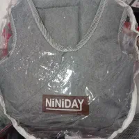 تخت کودک کنار مادر یا گهواره چوبی و آغوشی