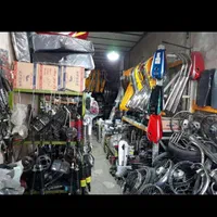 لوازم ظاهری موتورسیکلت هندا 125 موجود میباشد.|قطعات یدکی و لوازم جانبی|مشهد, شهرک رازی (شهرک غرب)|دیوار