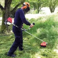 سمپاشی علف زنی