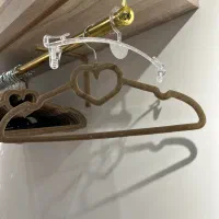 چوب لباسی مخمل|بندرخت و رخت‌آویز|تهران, قلهک|دیوار