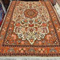 قالیچه دستباف آهنین زمینه روشن|فرش|تهران, اکباتان|دیوار