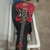 گیتار الکتریک تورنادو|گیتار، بیس، امپلیفایر|اردبیل, |دیوار