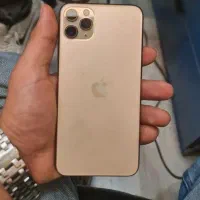 ایفون 11 پرومکس گلد