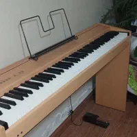 پیانو دیجیتال Roland F-90 اصل ژاپن