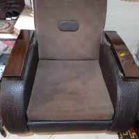 فروش مبل ۷ نفره دسته چوبی|مبلمان خانگی و میز عسلی|کرج, کوی کارمندان شمالی|دیوار