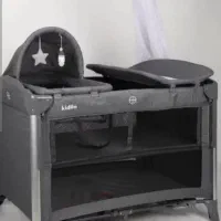 تخت کنار مادر خارجی