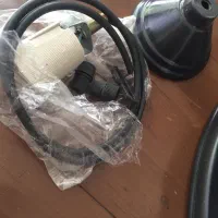 لوستر مدرن و لامپ زیر تابلو