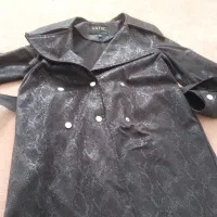 بارانی .کت|لباس|سراب, |دیوار