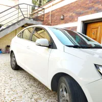 جک j4اتوماتیک درحدصفر کم کار سند آزادبدون رنگ