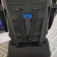 صندلی ماشین دلیجان سالم و کم کارکرد|تخت و صندلی بچه|تهران, شهرک شهید باقری|دیوار