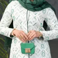 فروش کلی وتکی لباسفروشی مجلسی فعال باکلیه اجناس