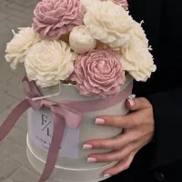 باکس گل هدیه شمع