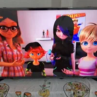 تلویزیون سامسونگ ۴۳ اصل با گلس تمیز