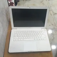 مک بوک ۲۰۱۰