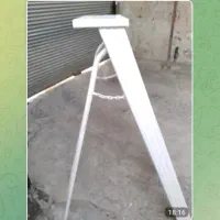 چهارپایه آهنی