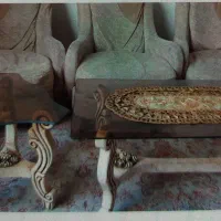 ۳عدد مبل تک نفره و دو دست عسلی و میز وسط