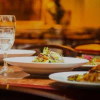 پارکبان ( دادزن ) برای سنت سرای طرقبه