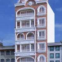 پیش فروش ۱۰۰ متری تختی