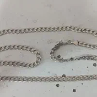 مقداری انگشتر و گردنبند نقره