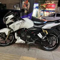 اپاچی ۱۸۰ لازرقی
