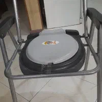 دستشویی فرنگی . عصا چهارپایه