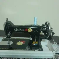 چرخ خیاطی گل سالم درحال کار کردن