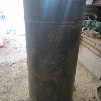 بشکه آب فلزی