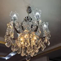 لوستر بزرگه ده ملیون کوچیکه هشت ملیون